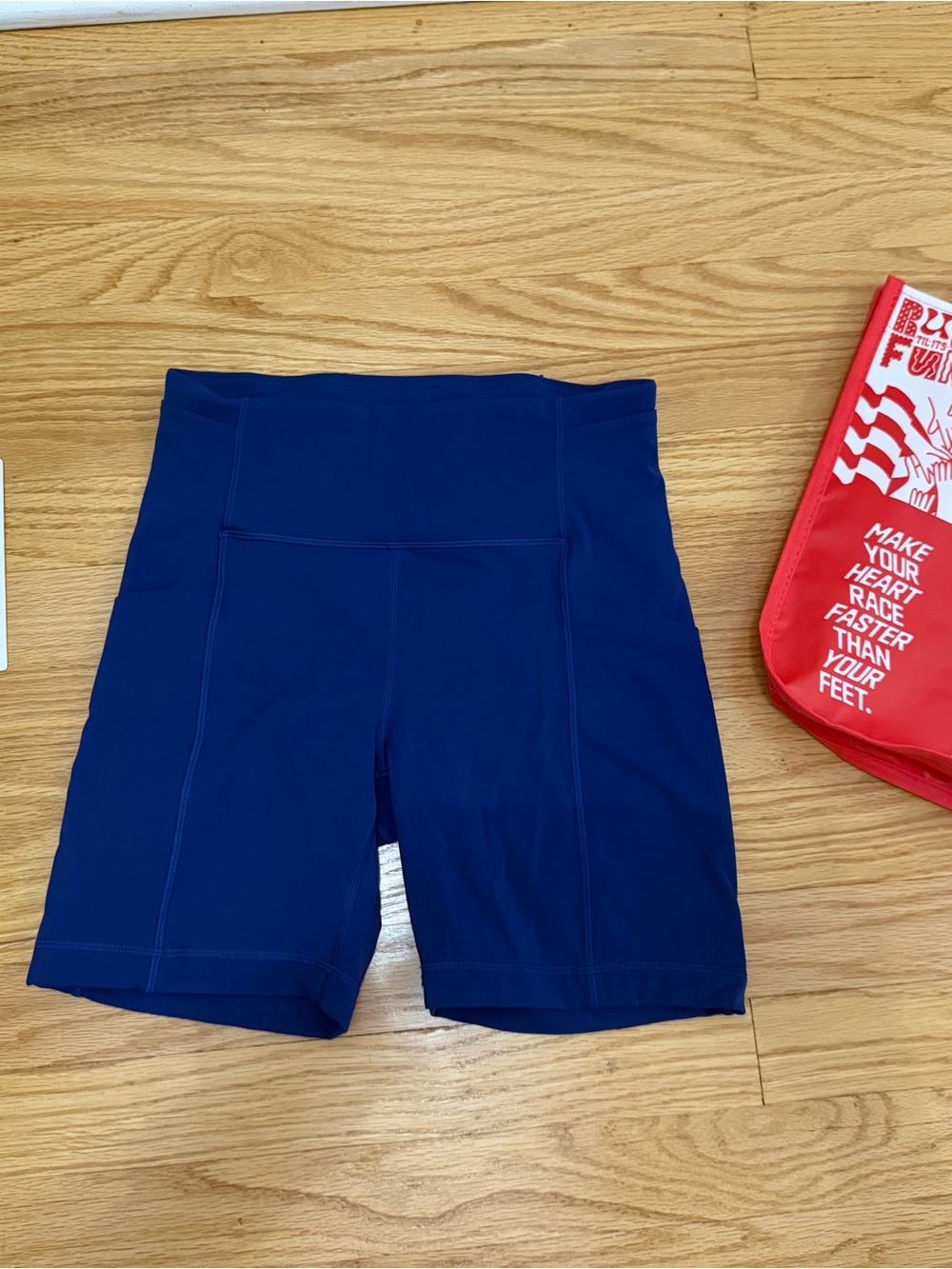 Lululemon Swift Speed High-Rise Short 6"
Club Blue - new with tags , size 6
